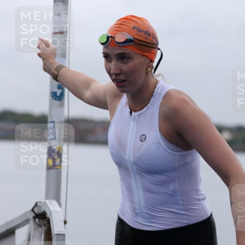 16.08.2026 - KN Förde Triathlon 2026 Antke Förster http://msf.ph/oto/9992937 16.08.2026 09:25:29 Schwimmen 224, 243, 254, 262 meine-sportfotos.de