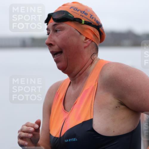 16.08.2026 - KN Förde Triathlon 2026 Antke Förster http://msf.ph/oto/9992962 16.08.2026 09:26:32 Schwimmen 259, 247, 250 meine-sportfotos.de