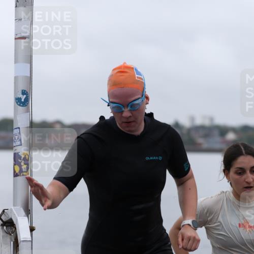 16.08.2026 - KN Förde Triathlon 2026 Antke Förster http://msf.ph/oto/9992966 16.08.2026 09:26:41 Schwimmen 259, 247, 250, 253, 264 meine-sportfotos.de