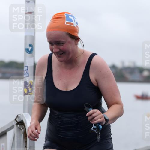 16.08.2026 - KN Förde Triathlon 2026 Antke Förster http://msf.ph/oto/9992974 16.08.2026 09:27:01 Schwimmen 247, 250, 253, 253, 263, 264, 266 meine-sportfotos.de