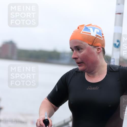 16.08.2026 - KN Förde Triathlon 2026 Antke Förster http://msf.ph/oto/9992981 16.08.2026 09:27:08 Schwimmen 253, 264, 263, 266 meine-sportfotos.de