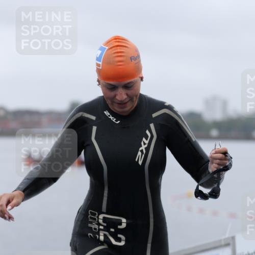 16.08.2026 - KN Förde Triathlon 2026 Antke Förster http://msf.ph/oto/9993013 16.08.2026 09:29:15 Schwimmen 260, 233, 234, 267 meine-sportfotos.de