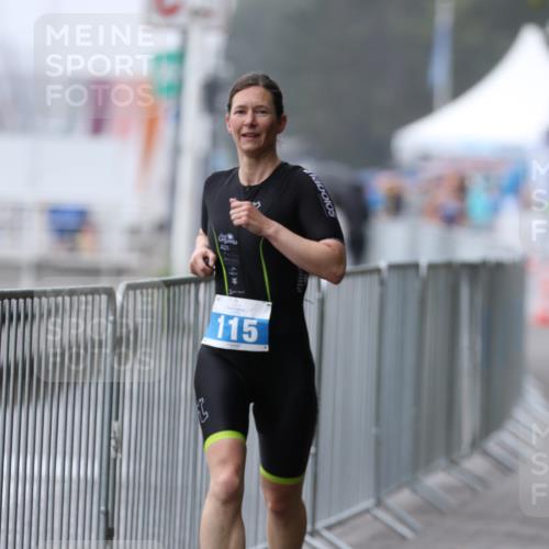 16.08.2026 - KN Förde Triathlon 2026 Antke Förster http://msf.ph/oto/9993082 16.08.2026 09:57:39 Laufen  meine-sportfotos.de