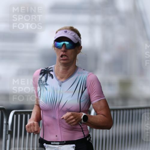 16.08.2026 - KN Förde Triathlon 2026 Antke Förster http://msf.ph/oto/9993133 16.08.2026 10:02:44 Laufen  meine-sportfotos.de