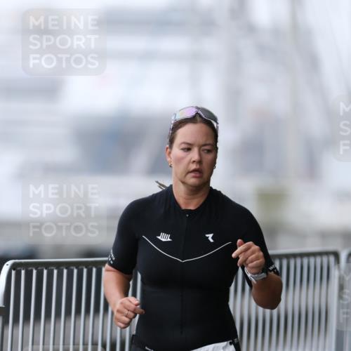 16.08.2026 - KN Förde Triathlon 2026 Antke Förster http://msf.ph/oto/9993139 16.08.2026 10:03:17 Laufen  meine-sportfotos.de