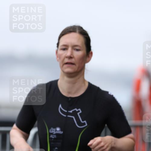 16.08.2026 - KN Förde Triathlon 2026 Antke Förster http://msf.ph/oto/9993222 16.08.2026 10:05:30 Laufen  meine-sportfotos.de