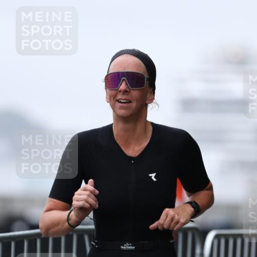 16.08.2026 - KN Förde Triathlon 2026 Antke Förster http://msf.ph/oto/9993232 16.08.2026 10:06:01 Laufen  meine-sportfotos.de