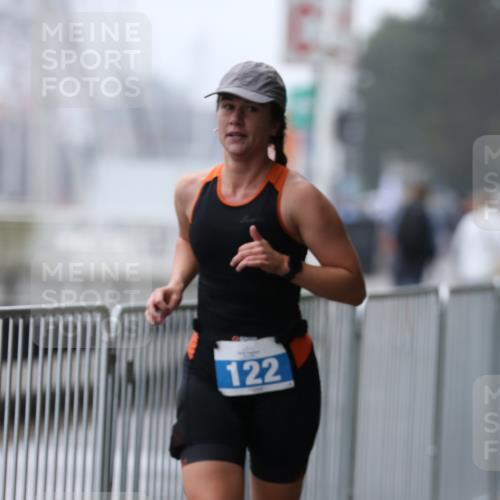 16.08.2026 - KN Förde Triathlon 2026 Antke Förster http://msf.ph/oto/9993240 16.08.2026 10:06:09 Laufen  meine-sportfotos.de
