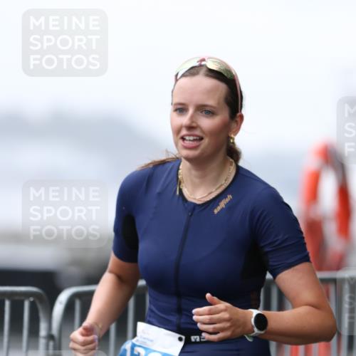 16.08.2026 - KN Förde Triathlon 2026 Antke Förster http://msf.ph/oto/9993271 16.08.2026 10:07:09 Laufen  meine-sportfotos.de