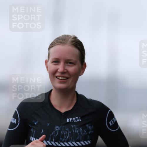 16.08.2026 - KN Förde Triathlon 2026 Antke Förster http://msf.ph/oto/9993303 16.08.2026 10:07:52 Laufen  meine-sportfotos.de