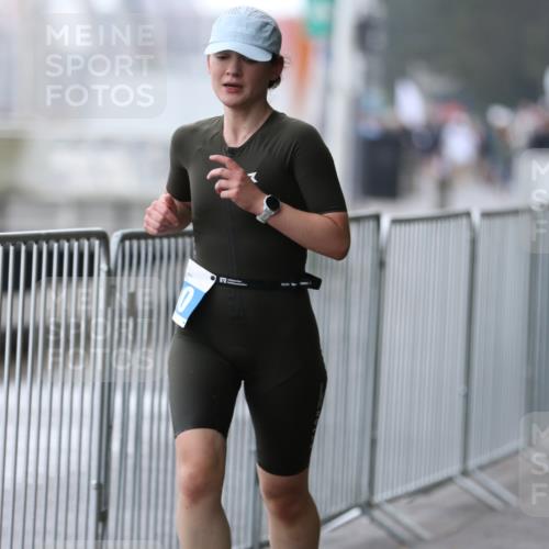 16.08.2026 - KN Förde Triathlon 2026 Antke Förster http://msf.ph/oto/9993320 16.08.2026 10:08:52 Laufen  meine-sportfotos.de
