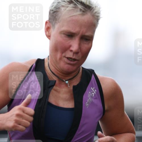 16.08.2026 - KN Förde Triathlon 2026 Antke Förster http://msf.ph/oto/9993371 16.08.2026 10:09:56 Laufen  meine-sportfotos.de