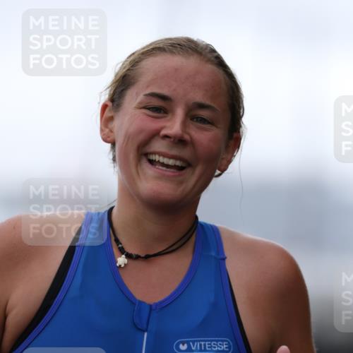 16.08.2026 - KN Förde Triathlon 2026 Antke Förster http://msf.ph/oto/9993389 16.08.2026 10:10:07 Laufen  meine-sportfotos.de