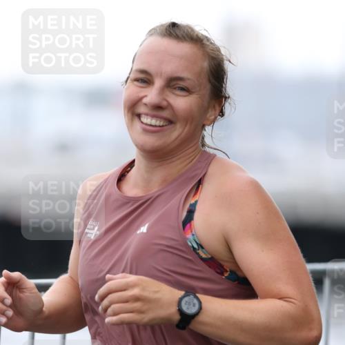 16.08.2026 - KN Förde Triathlon 2026 Antke Förster http://msf.ph/oto/9993415 16.08.2026 10:10:38 Laufen  meine-sportfotos.de