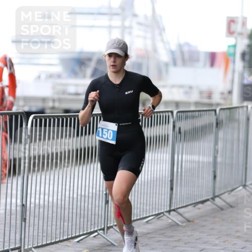 16.08.2026 - KN Förde Triathlon 2026 Antke Förster http://msf.ph/oto/9993451 16.08.2026 10:11:20 Laufen  meine-sportfotos.de