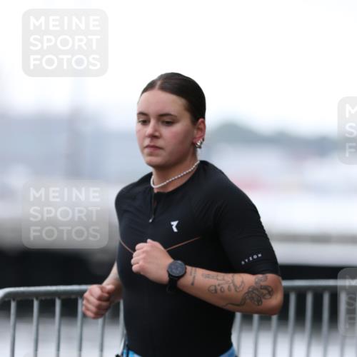 16.08.2026 - KN Förde Triathlon 2026 Antke Förster http://msf.ph/oto/9993484 16.08.2026 10:11:59 Laufen  meine-sportfotos.de
