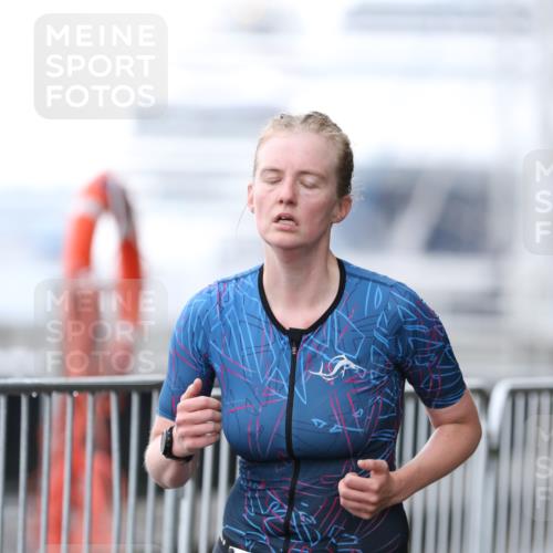 16.08.2026 - KN Förde Triathlon 2026 Antke Förster http://msf.ph/oto/9993516 16.08.2026 10:13:03 Laufen  meine-sportfotos.de