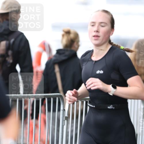 16.08.2026 - KN Förde Triathlon 2026 Antke Förster http://msf.ph/oto/9993540 16.08.2026 10:13:30 Laufen  meine-sportfotos.de