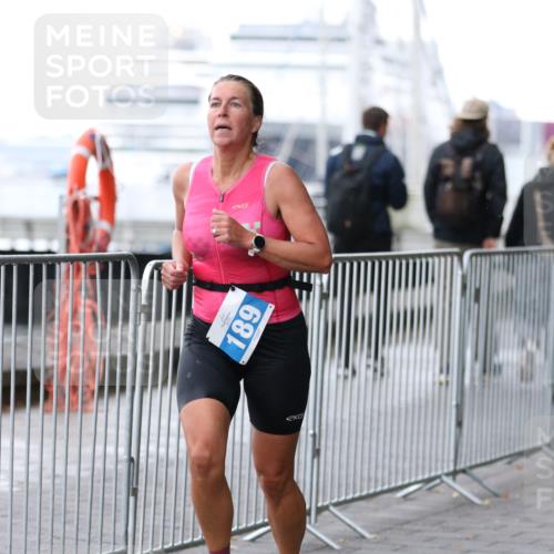 16.08.2026 - KN Förde Triathlon 2026 Antke Förster http://msf.ph/oto/9993545 16.08.2026 10:13:39 Laufen  meine-sportfotos.de
