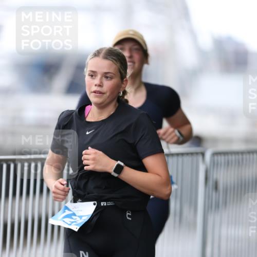 16.08.2026 - KN Förde Triathlon 2026 Antke Förster http://msf.ph/oto/9993552 16.08.2026 10:13:50 Laufen  meine-sportfotos.de