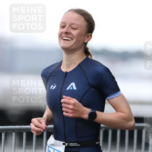 16.08.2026 - KN Förde Triathlon 2026 Antke Förster http://msf.ph/oto/9993586 16.08.2026 10:14:48 Laufen  meine-sportfotos.de