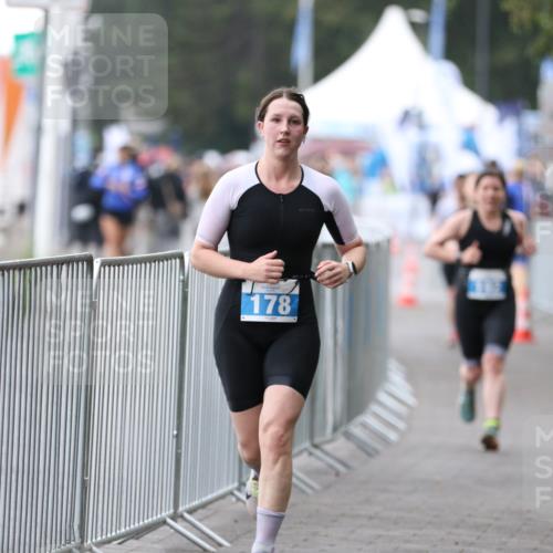 16.08.2026 - KN Förde Triathlon 2026 Antke Förster http://msf.ph/oto/9993589 16.08.2026 10:14:51 Laufen  meine-sportfotos.de