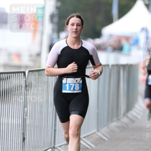 16.08.2026 - KN Förde Triathlon 2026 Antke Förster http://msf.ph/oto/9993591 16.08.2026 10:14:53 Laufen  meine-sportfotos.de