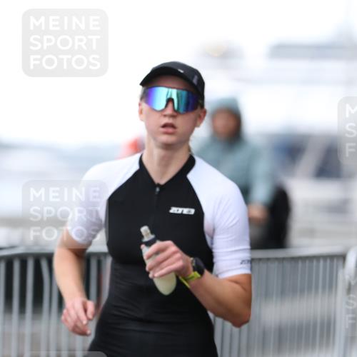 16.08.2026 - KN Förde Triathlon 2026 Antke Förster http://msf.ph/oto/9993623 16.08.2026 10:15:49 Laufen  meine-sportfotos.de