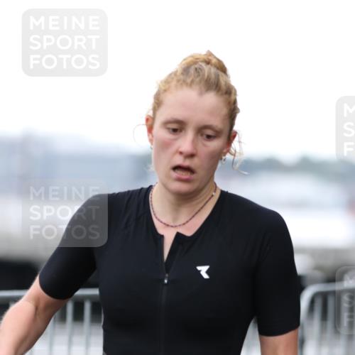 16.08.2026 - KN Förde Triathlon 2026 Antke Förster http://msf.ph/oto/9993676 16.08.2026 10:17:03 Laufen  meine-sportfotos.de