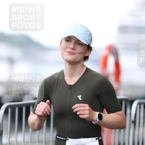 16.08.2026 - KN Förde Triathlon 2026 Antke Förster http://msf.ph/oto/9993683 16.08.2026 10:17:18 Laufen  meine-sportfotos.de