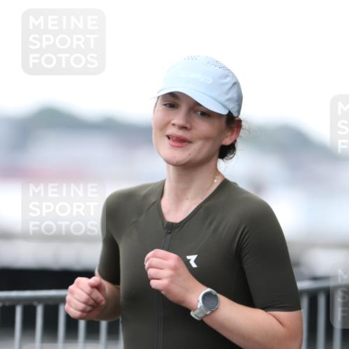 16.08.2026 - KN Förde Triathlon 2026 Antke Förster http://msf.ph/oto/9993684 16.08.2026 10:17:19 Laufen  meine-sportfotos.de