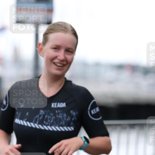 16.08.2026 - KN Förde Triathlon 2026 Antke Förster http://msf.ph/oto/9993717 16.08.2026 10:17:55 Laufen  meine-sportfotos.de