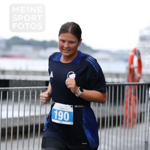 16.08.2026 - KN Förde Triathlon 2026 Antke Förster http://msf.ph/oto/9993749 16.08.2026 10:18:23 Laufen  meine-sportfotos.de