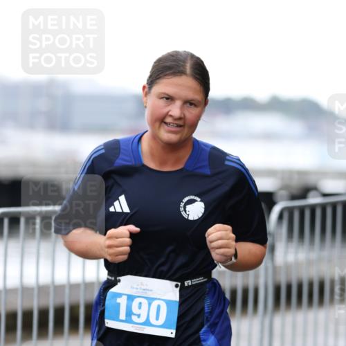 16.08.2026 - KN Förde Triathlon 2026 Antke Förster http://msf.ph/oto/9993750 16.08.2026 10:18:23 Laufen  meine-sportfotos.de