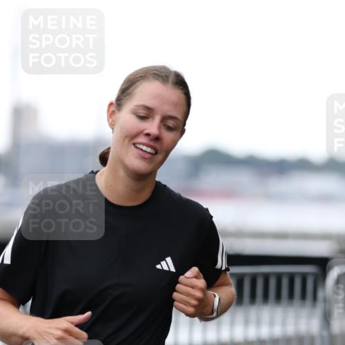 16.08.2026 - KN Förde Triathlon 2026 Antke Förster http://msf.ph/oto/9993767 16.08.2026 10:18:40 Laufen  meine-sportfotos.de