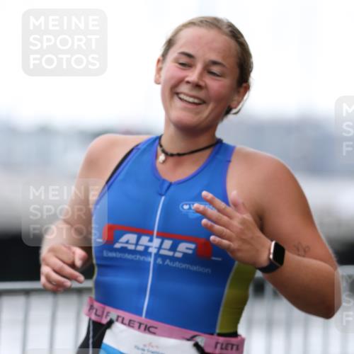 16.08.2026 - KN Förde Triathlon 2026 Antke Förster http://msf.ph/oto/9993790 16.08.2026 10:19:19 Laufen  meine-sportfotos.de