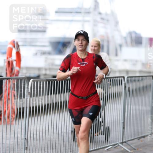 16.08.2026 - KN Förde Triathlon 2026 Antke Förster http://msf.ph/oto/9993866 16.08.2026 10:20:54 Laufen  meine-sportfotos.de