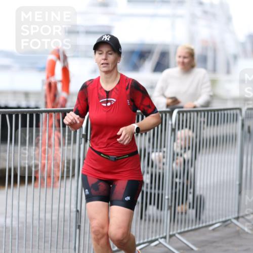 16.08.2026 - KN Förde Triathlon 2026 Antke Förster http://msf.ph/oto/9993867 16.08.2026 10:20:55 Laufen  meine-sportfotos.de