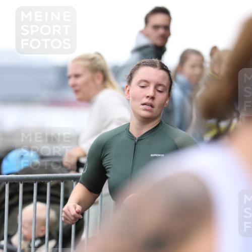 16.08.2026 - KN Förde Triathlon 2026 Antke Förster http://msf.ph/oto/9993875 16.08.2026 10:21:02 Laufen  meine-sportfotos.de