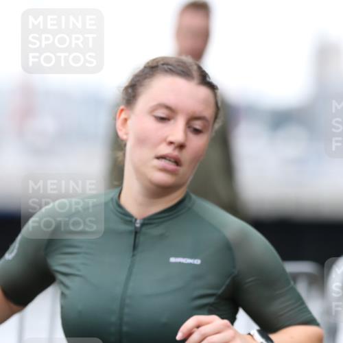 16.08.2026 - KN Förde Triathlon 2026 Antke Förster http://msf.ph/oto/9993877 16.08.2026 10:21:03 Laufen  meine-sportfotos.de