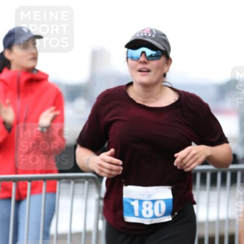 16.08.2026 - KN Förde Triathlon 2026 Antke Förster http://msf.ph/oto/9993892 16.08.2026 10:21:30 Laufen  meine-sportfotos.de