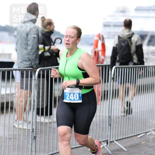 16.08.2026 - KN Förde Triathlon 2026 Antke Förster http://msf.ph/oto/9993909 16.08.2026 10:21:43 Laufen  meine-sportfotos.de