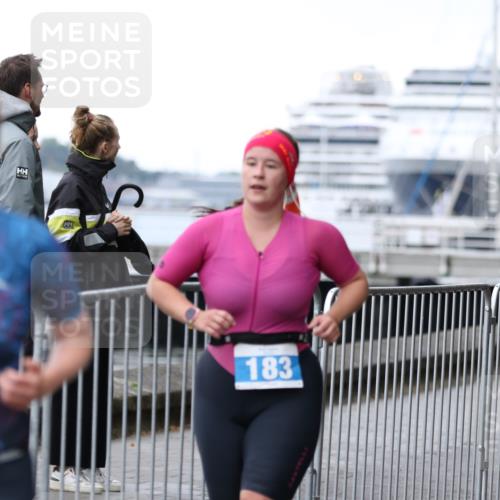 16.08.2026 - KN Förde Triathlon 2026 Antke Förster http://msf.ph/oto/9993919 16.08.2026 10:21:52 Laufen  meine-sportfotos.de