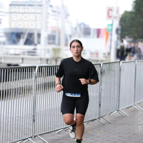 16.08.2026 - KN Förde Triathlon 2026 Antke Förster http://msf.ph/oto/9993942 16.08.2026 10:22:17 Laufen  meine-sportfotos.de