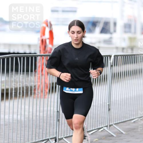 16.08.2026 - KN Förde Triathlon 2026 Antke Förster http://msf.ph/oto/9993944 16.08.2026 10:22:18 Laufen  meine-sportfotos.de