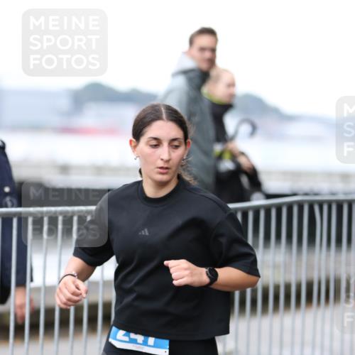 16.08.2026 - KN Förde Triathlon 2026 Antke Förster http://msf.ph/oto/9993945 16.08.2026 10:22:19 Laufen  meine-sportfotos.de