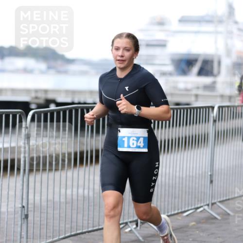 16.08.2026 - KN Förde Triathlon 2026 Antke Förster http://msf.ph/oto/9993956 16.08.2026 10:22:32 Laufen  meine-sportfotos.de