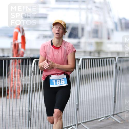 16.08.2026 - KN Förde Triathlon 2026 Antke Förster http://msf.ph/oto/9993962 16.08.2026 10:22:40 Laufen  meine-sportfotos.de