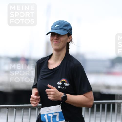 16.08.2026 - KN Förde Triathlon 2026 Antke Förster http://msf.ph/oto/9993992 16.08.2026 10:23:18 Laufen  meine-sportfotos.de