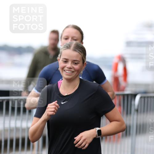 16.08.2026 - KN Förde Triathlon 2026 Antke Förster http://msf.ph/oto/9994008 16.08.2026 10:23:53 Laufen  meine-sportfotos.de